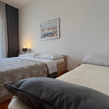 Διαμέρισμα Ivona *