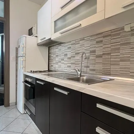 Ivona Apartment *