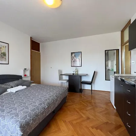 Apartment Ivona *