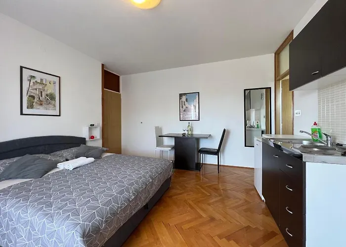 アパート Ivona *