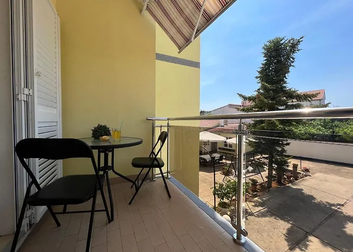 アパート Ivona ヴォディツェ