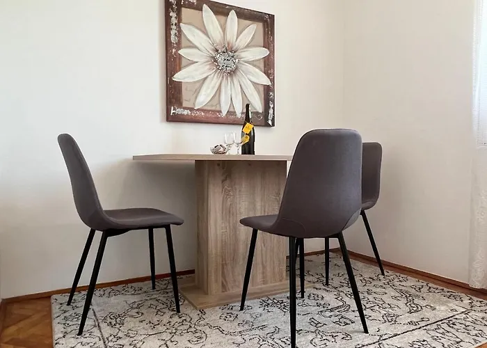 アパート Ivona ヴォディツェ