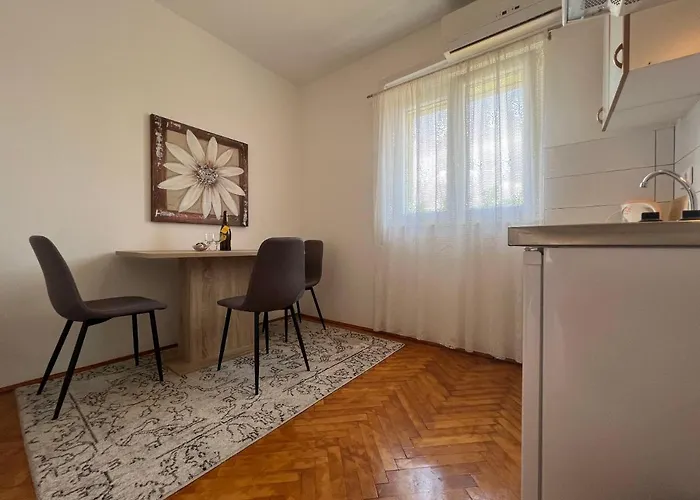 アパート Ivona ヴォディツェ