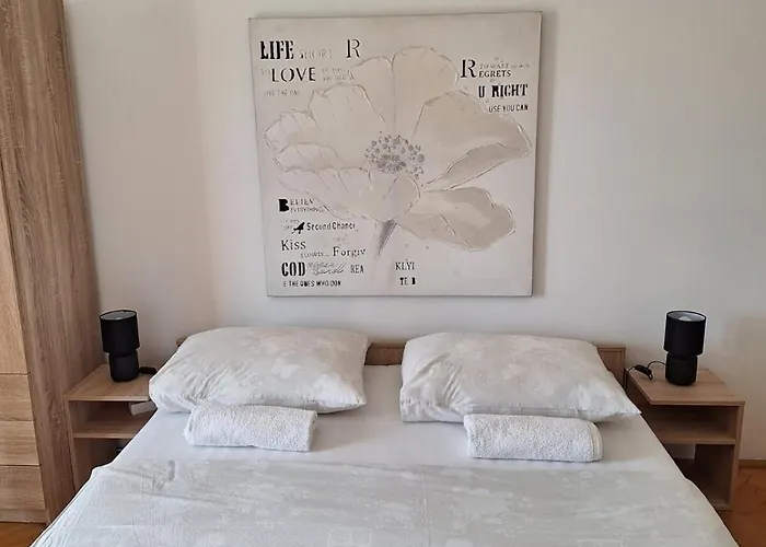 アパート Ivona ヴォディツェ