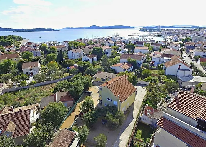 Ivona アパート *